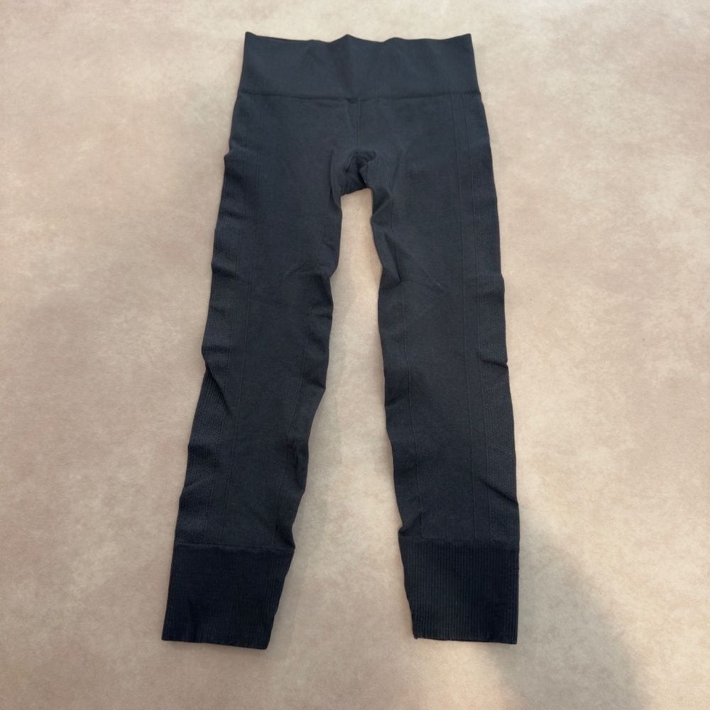 Lululemon Leggings • size 4